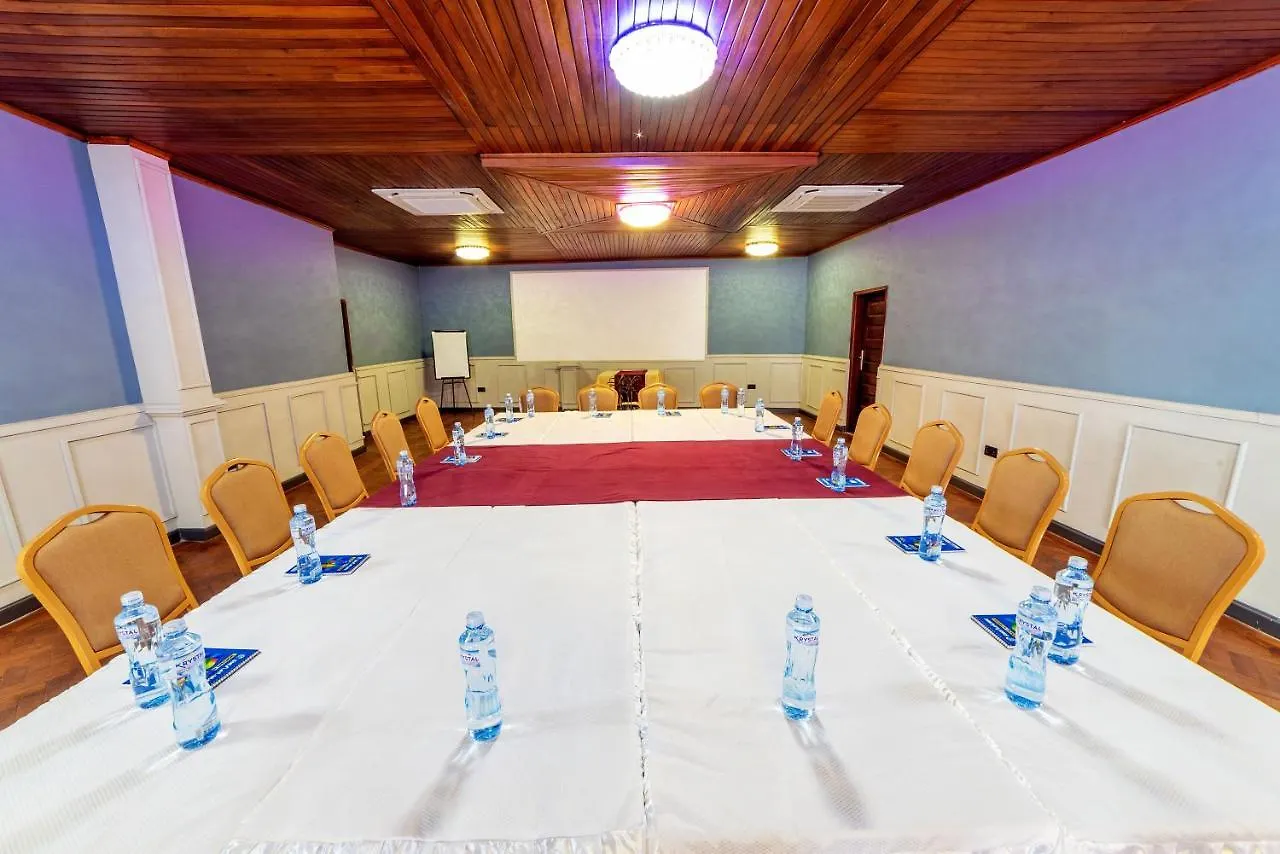 Afro Park Hotel Καμπάλα