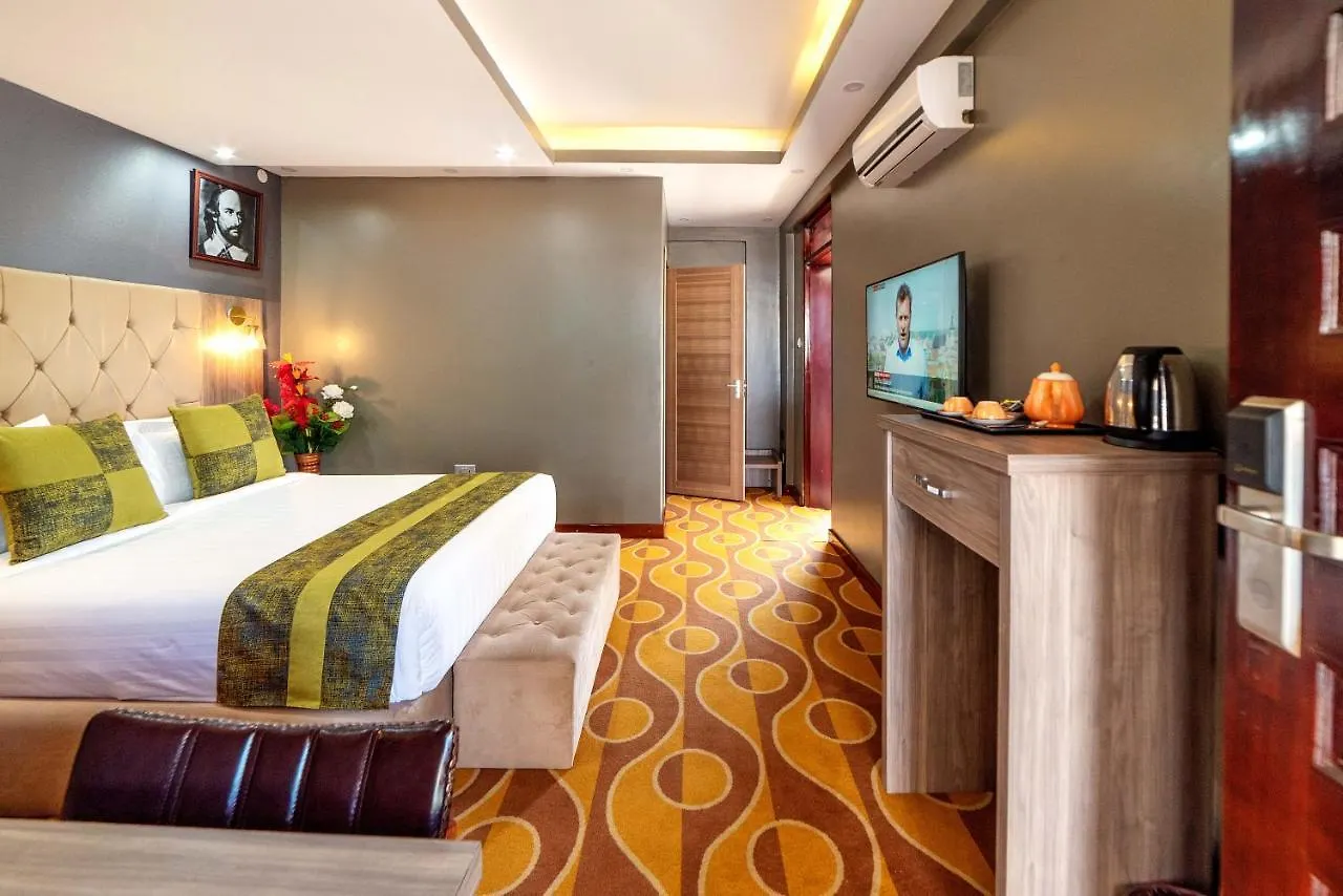 Afro Park Hotel Καμπάλα